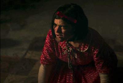 Soko as Rosie/Esther in La Grande Noirceur