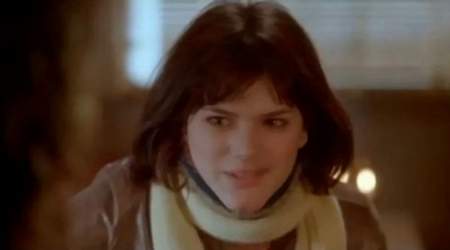 Soko as one of Madame Irma's clients